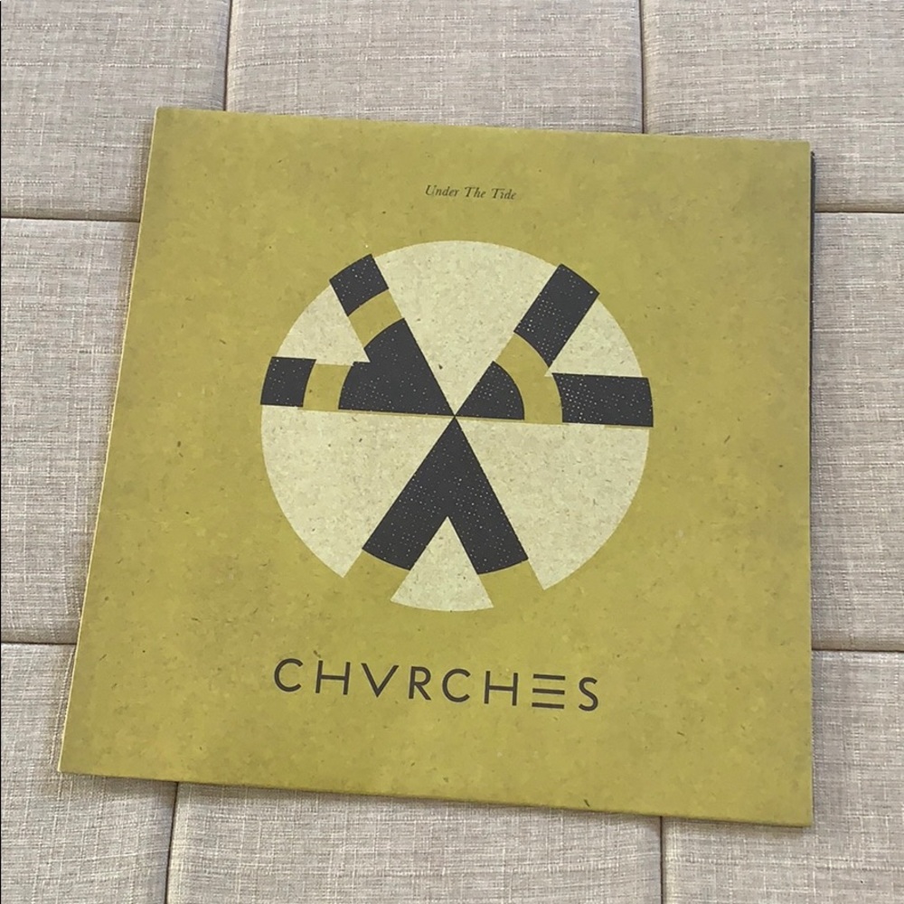 ***SOLD ON DEPOP*** Chvrches “Under The Tide” EP